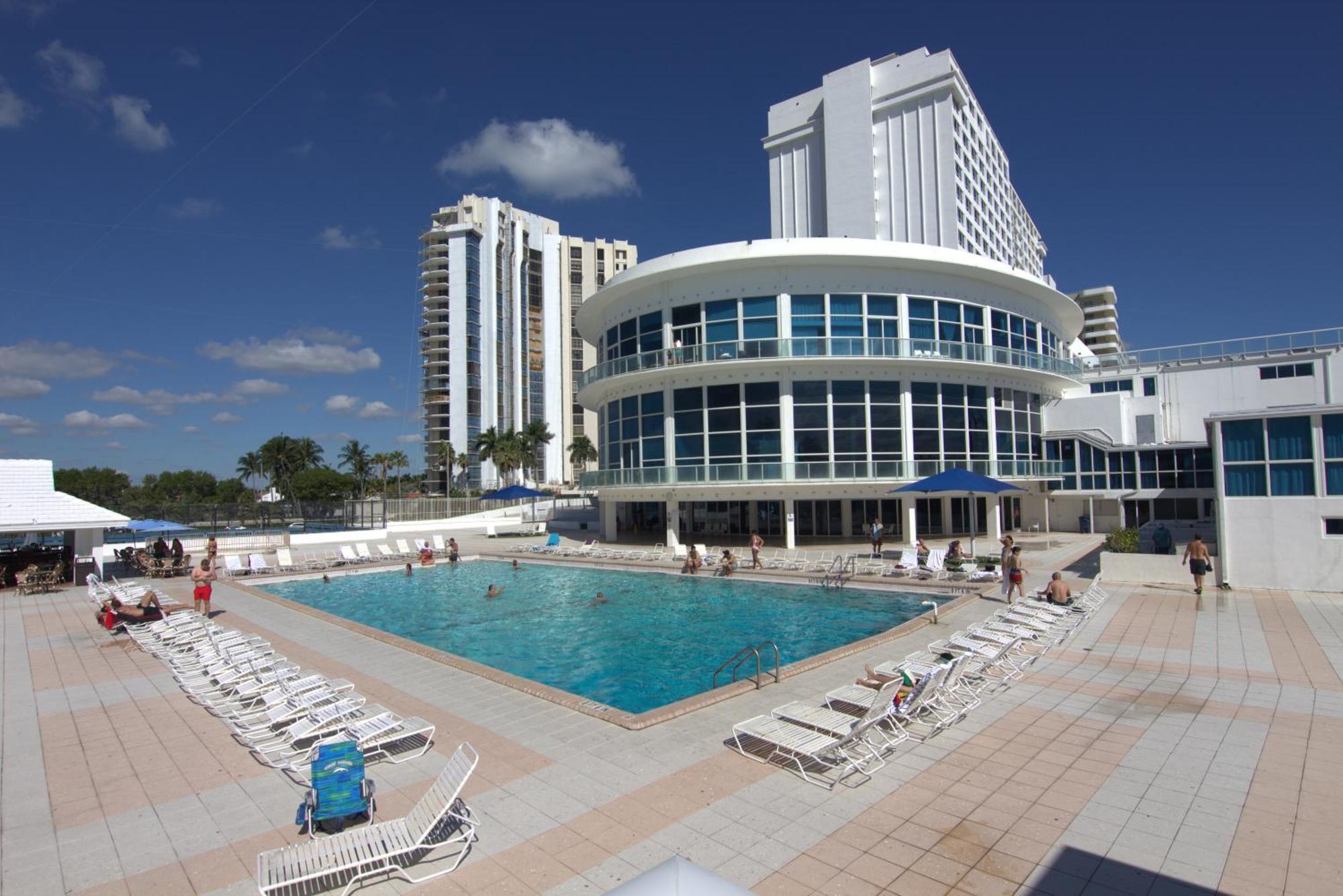 Miami Beach Apartments By Miarentals — Photos 1